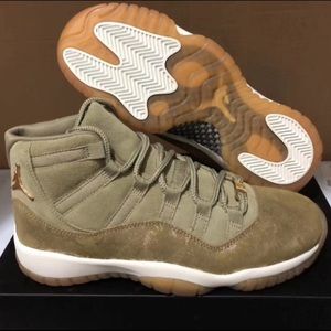 Wmns Air Jordan 11 Retro 'Olive Lux